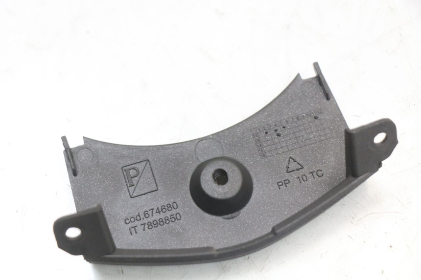 photo de OBERES INNENVERKLEIDUNGSTEIL PIAGGIO X10 125 (2012 - 2017) - Alternative Perspektive