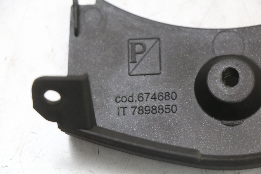 photo de OBERES INNENVERKLEIDUNGSTEIL PIAGGIO X10 125 (2012 - 2017) - Technische Nahaufnahme