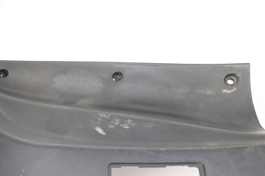 photo de INNENVERKLEIDUNG PEUGEOT VIVACITY NEW 4T 50 (2008 - 2017) - Details der Befestigungspunkte