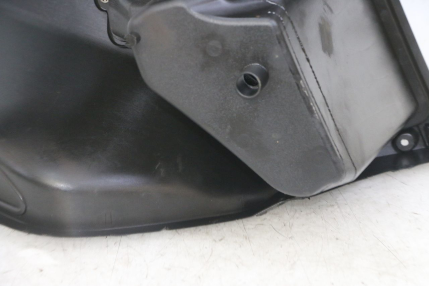 photo de INNENVERKLEIDUNG YAMAHA X-MAX XMAX 125 (2010 - 2013) - Technische Nahaufnahme