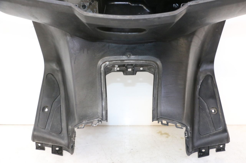 photo de INNENVERKLEIDUNG YAMAHA X-MAX XMAX 125 (2010 - 2013) - Fokus auf die Struktur