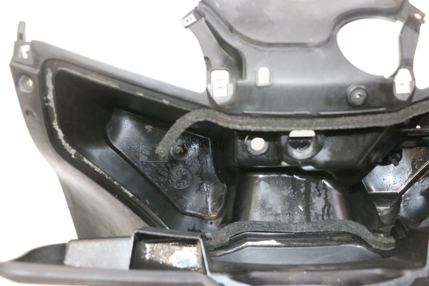photo de INNENVERKLEIDUNG YAMAHA X-MAX XMAX 125 (2010 - 2013) - Profilansicht des Ersatzteils