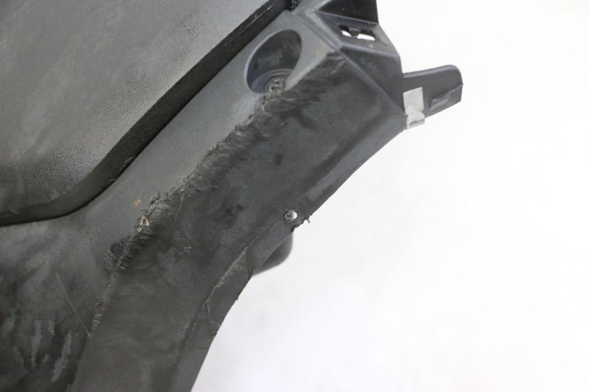 photo de INNENVERKLEIDUNG YAMAHA X-MAX XMAX 125 (2010 - 2013) - Zoom auf Gebrauchszustand