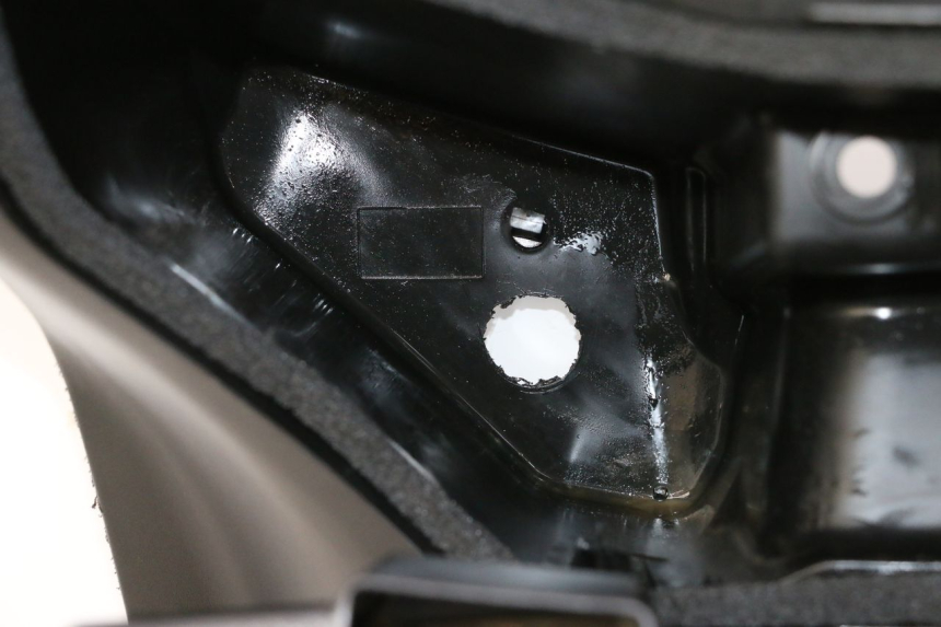 photo de INNENVERKLEIDUNG YAMAHA X-MAX XMAX 125 (2010 - 2013) - Oberflächenzustand und Material