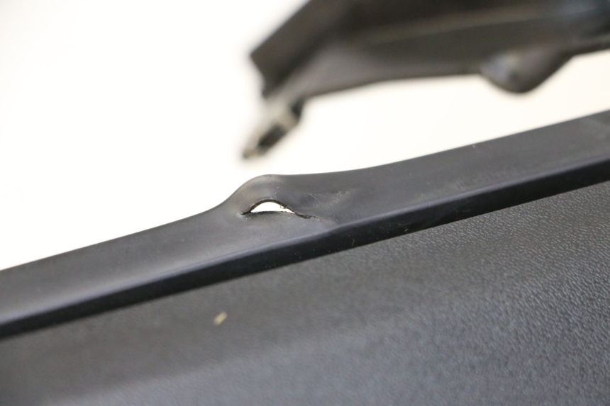 photo de INNENVERKLEIDUNG YAMAHA X-MAX XMAX 125 (2010 - 2013) - Charakteristische Merkmale