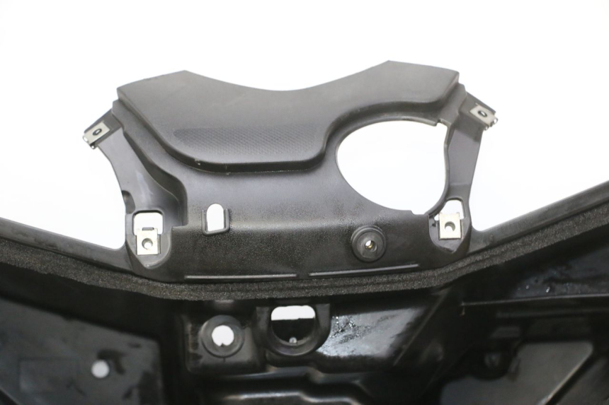 photo de INNENVERKLEIDUNG YAMAHA X-MAX XMAX 125 (2010 - 2013) - Profilansicht des Ersatzteils