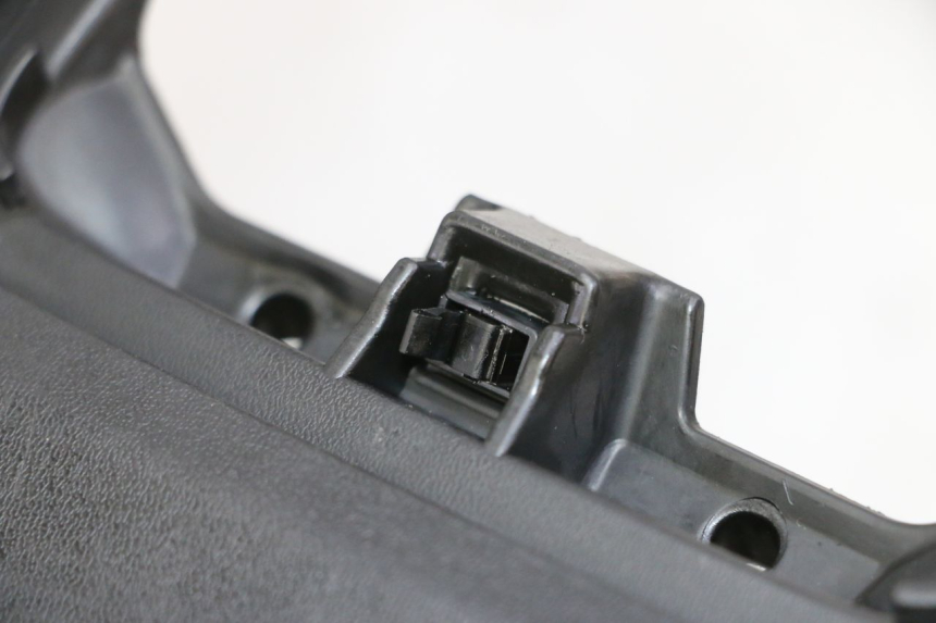 photo de INNENVERKLEIDUNG YAMAHA X-MAX XMAX 125 (2010 - 2013) - Zoom auf Gebrauchszustand