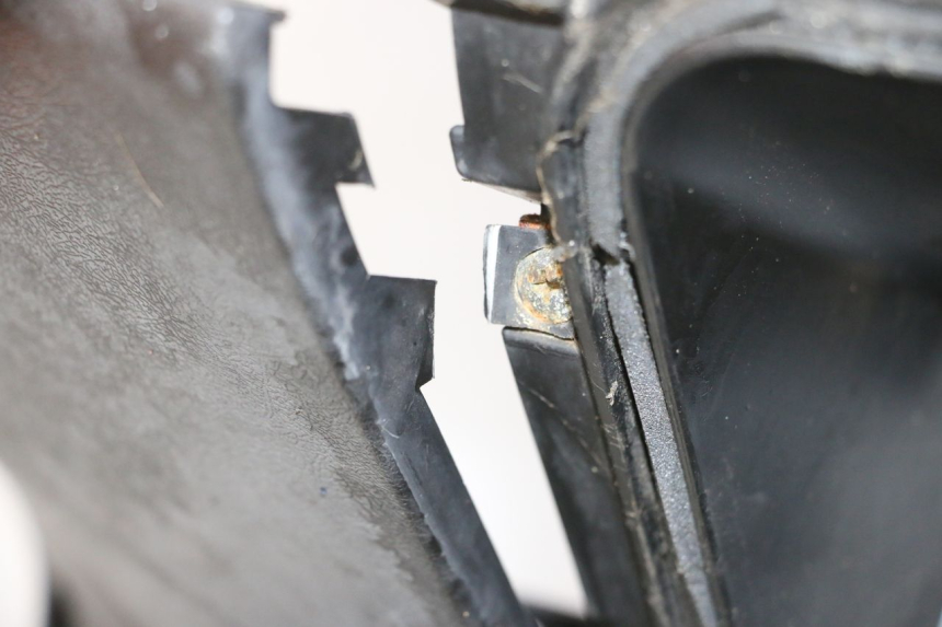 photo de INNENVERKLEIDUNG YAMAHA X-MAX XMAX 250 (2006 - 2009) - Zoom auf Gebrauchszustand