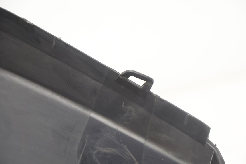 photo de INNENVERKLEIDUNG YAMAHA XMAX X-MAX 125 (2006 - 2009) - Charakteristische Merkmale