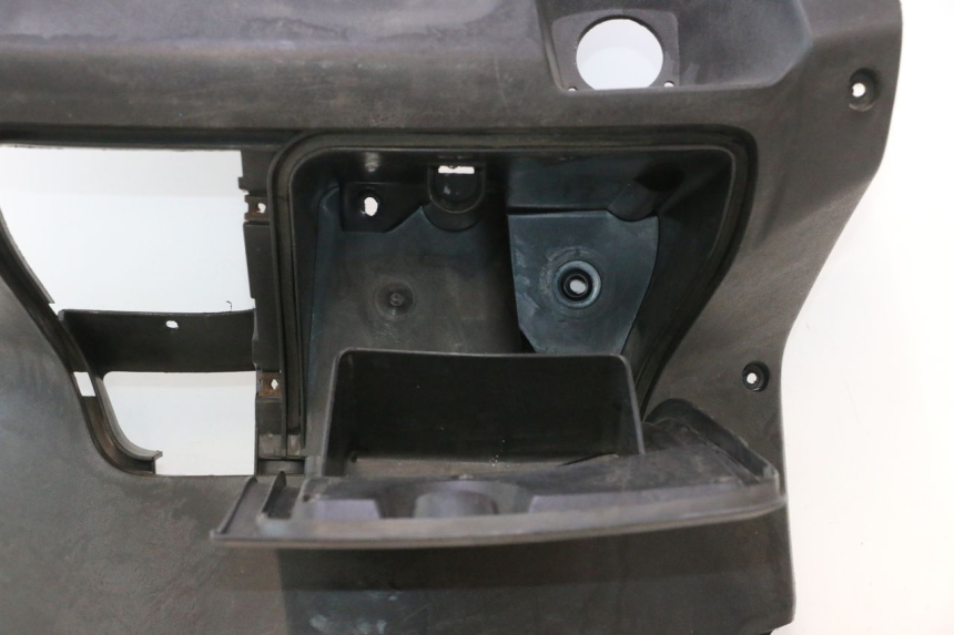 photo de INNENVERKLEIDUNG YAMAHA XMAX X-MAX 125 (2006 - 2009) - Detailansicht des Bauteils