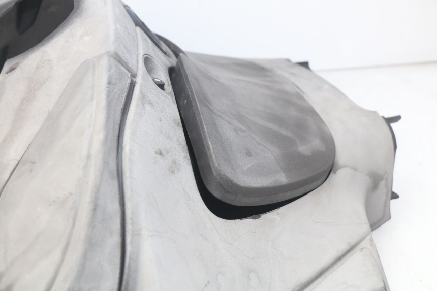 photo de INNENVERKLEIDUNG PIAGGIO X9 EVOLUTION 250 (2003 - 2007) - Detailansicht des Bauteils