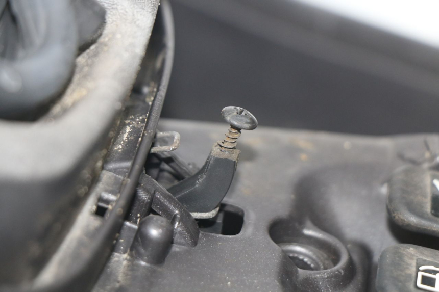 photo de INNENVERKLEIDUNG PIAGGIO X9 EVOLUTION 250 (2003 - 2007) - Zoom auf Gebrauchszustand