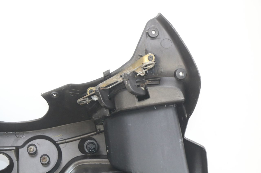 photo de INNENVERKLEIDUNG PIAGGIO X9 EVOLUTION 125 (2003 - 2007) - Technische Nahaufnahme