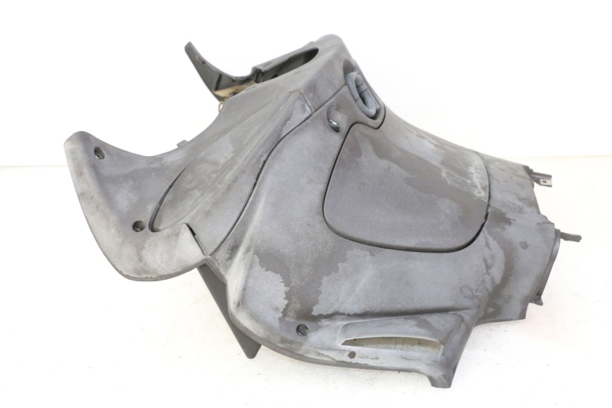 photo de INNENVERKLEIDUNG PIAGGIO X9 EVOLUTION 125 (2003 - 2007) - Details der Befestigungspunkte