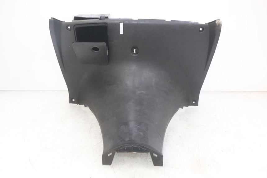 photo de INNENVERKLEIDUNG YAMAHA YP MAJESTY 125 (2007 - 2010) - Details der Befestigungspunkte