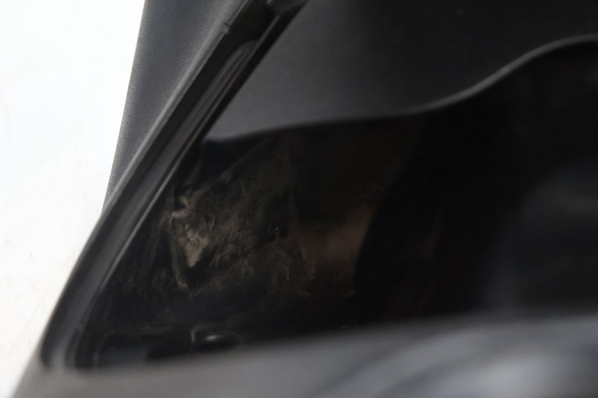 photo de INNENVERKLEIDUNG PIAGGIO ZIP 4T 50 (2018 - 2020) - Kennzeichnungen und Originalreferenzen