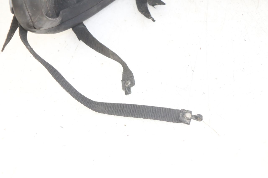 photo de SCHÜRZE SCHUTZ SUZUKI BURGMAN 650 (2002 - 2004) - Details der Befestigungspunkte