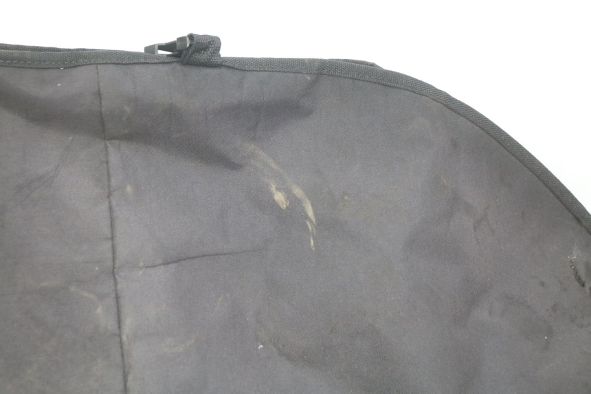 photo de SCHÜRZE SCHUTZ SYM CROX 4T 50 (2016 - 2023) - Details der Befestigungspunkte