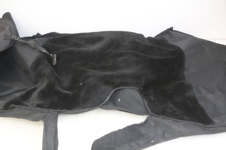 photo de SCHÜRZE SCHUTZ SYM CROX 4T 50 (2016 - 2023) - Kennzeichnungen und Originalreferenzen