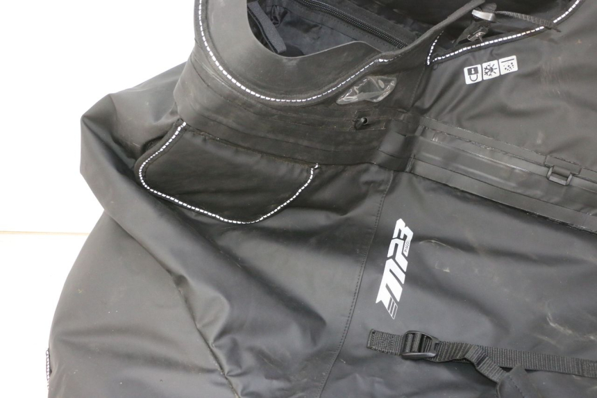 photo de KNIEDECKE PIAGGIO MP3 HPE 310 (2024 - 2025) - Hochauflösende Nahaufnahme