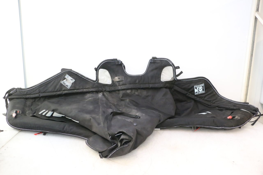 photo de KNIEDECKE PIAGGIO MP3 HPE 530 (2022 - 2026) - Hauptansicht