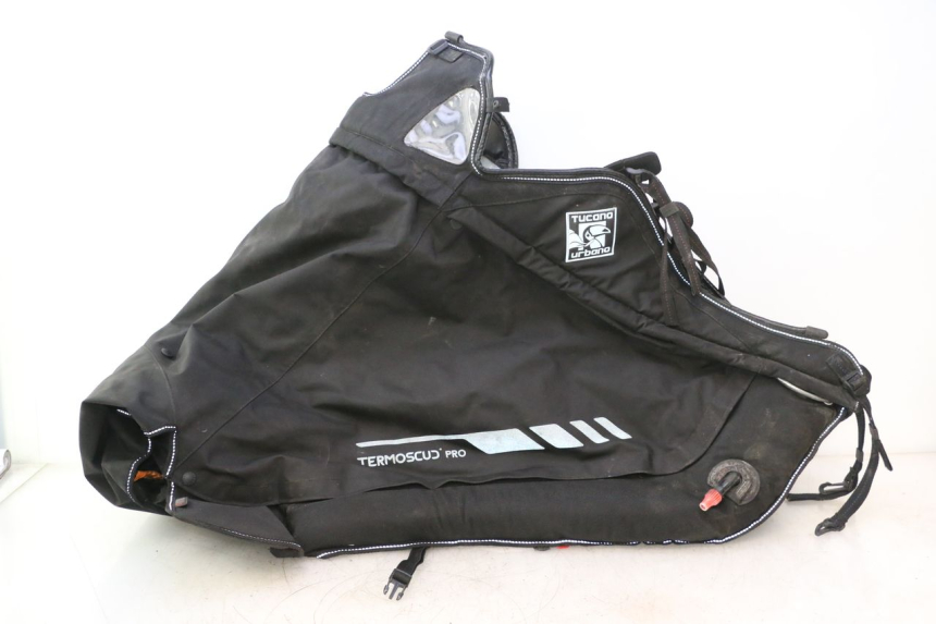 photo de KNIEDECKE PIAGGIO MP3 HPE 530 (2022 - 2026) - Profilansicht des Ersatzteils