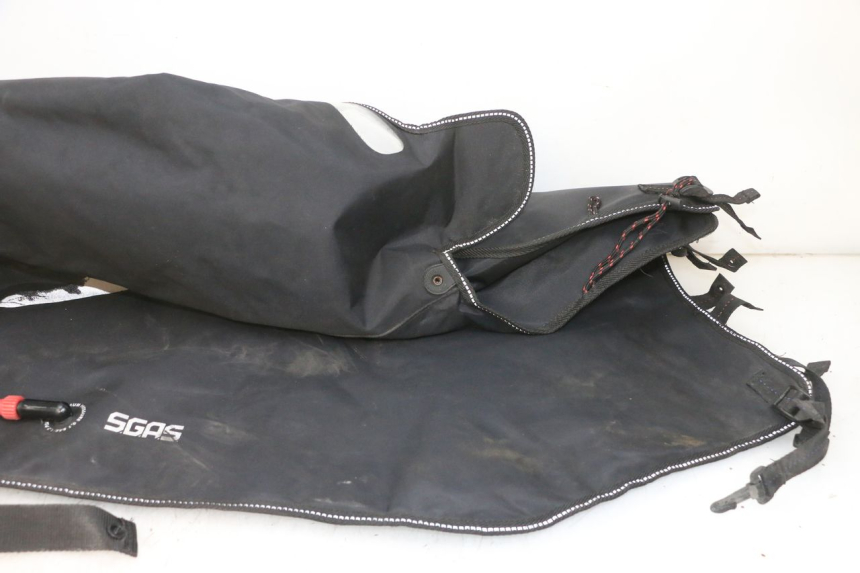 photo de KNIEDECKE PIAGGIO MP3 500 (2016 - 2018) - Hochauflösende Nahaufnahme