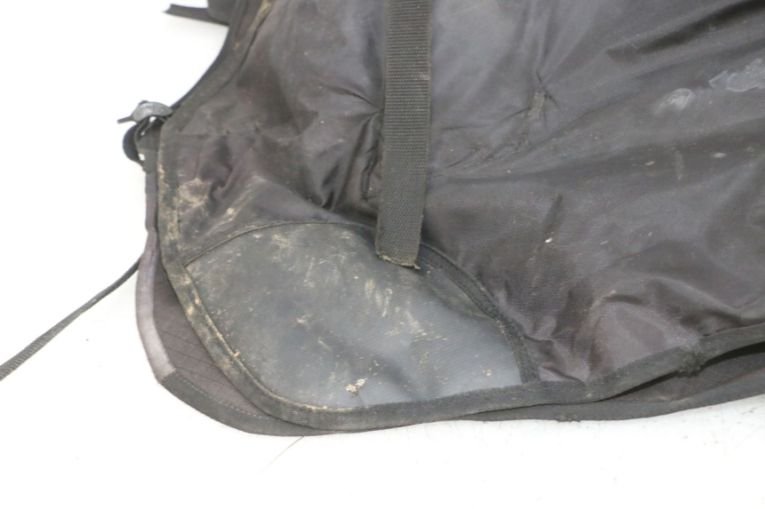 photo de KNIEDECKE PIAGGIO XEVO - X EVO 125 (2007 - 2017) - Oberflächenzustand und Material