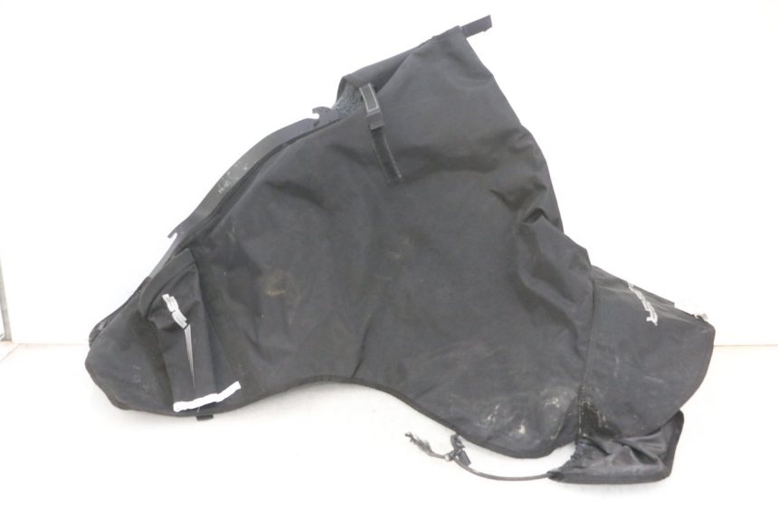 photo de KNIEDECKE PIAGGIO ZIP 4T 50 (2018 - 2020) - Detaillierte Sichtprüfung