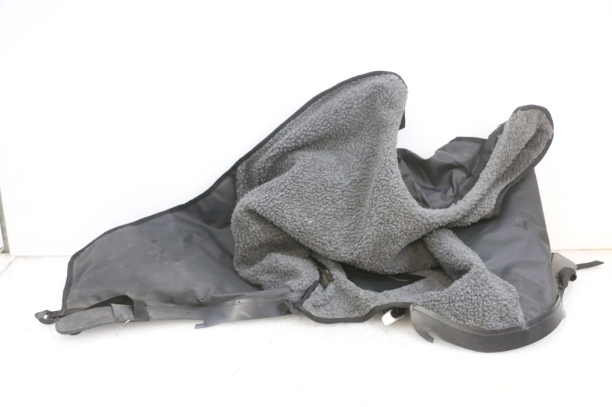 photo de KNIEDECKE PIAGGIO ZIP 4T 50 (2018 - 2020) - Alternative Perspektive