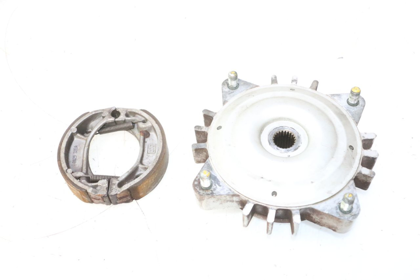 photo de BREMSTROMMEL HINTEN SYM MIO 50 (2005 - 2010) - Details der Befestigungspunkte
