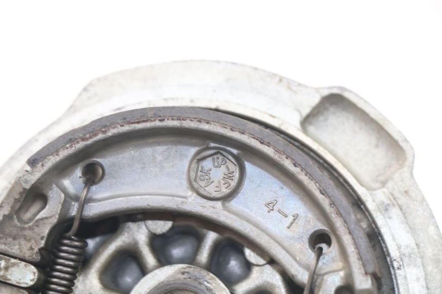 photo de BREMSTROMMEL HINTEN YAMAHA TW 125 (1998 - 2002) - Details der Befestigungspunkte