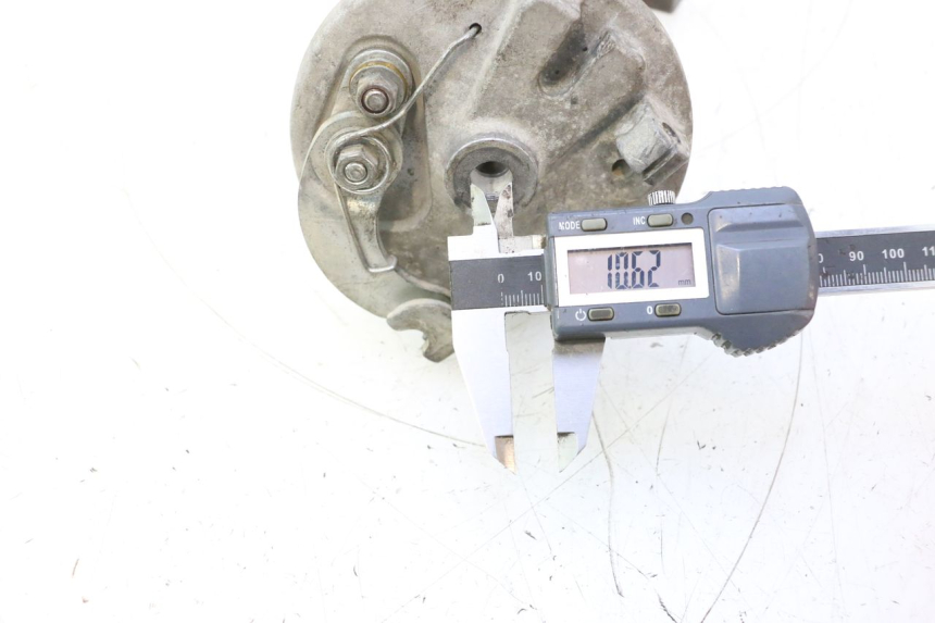 photo de BREMSTROMMEL VORNE PEUGEOT 103 SPX CLIP 50 (1989 - 1992) - Alternative Perspektive