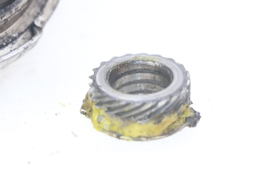 photo de VORDERRADBREMSBACKE PEUGEOT LUDIX 50 (2008 - 2017) - Zoom auf Gebrauchszustand