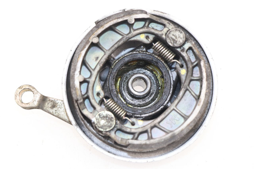 photo de BREMSTROMMEL VORNE PEUGEOT LUDIX ONE 50 (2004 - 2006) - Details der Befestigungspunkte