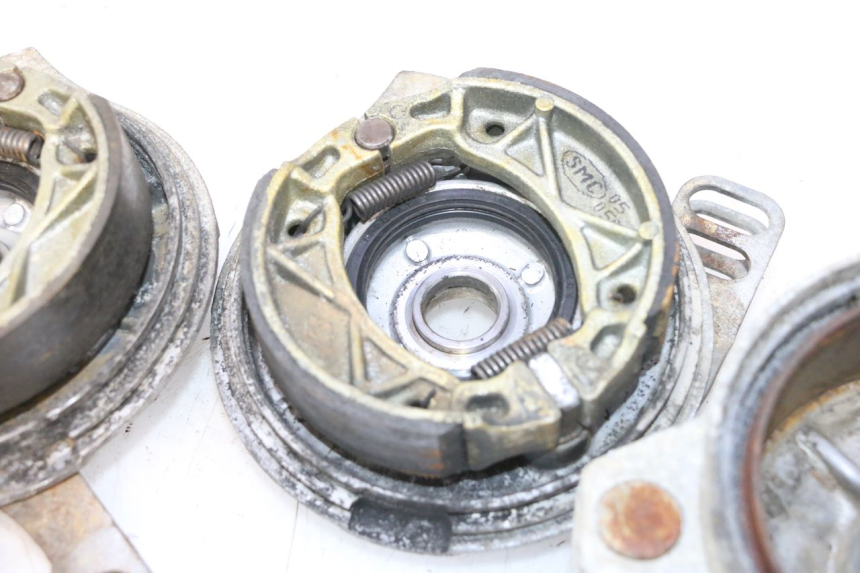 photo de BREMSTROMMEL VORNE SMC XROAD 150 - Alternativer Blickwinkel