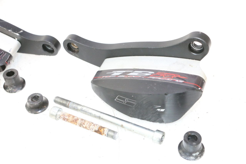 photo de STURZPADS SUZUKI SV S 650 (2003 - 2009) - Weitere Ansicht des Artikels
