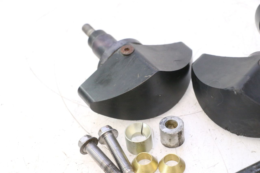 photo de STURZPADS YAMAHA YZF R6 600 (2008 - 2009) - Zoom auf Komponenten