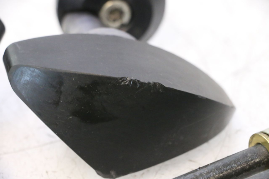 photo de STURZPADS YAMAHA YZF R6 600 (2008 - 2009) - Zoom auf Gebrauchszustand