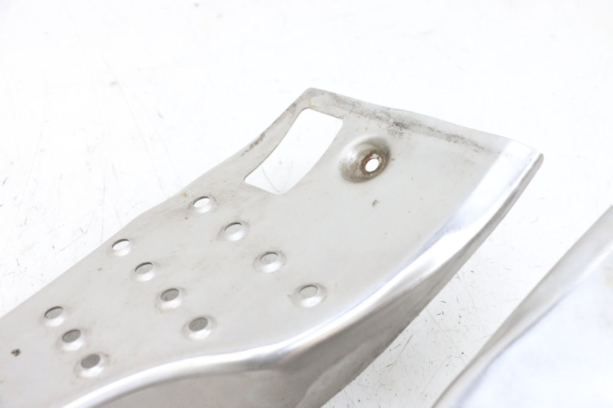 photo de TRITTBRETT VERKLEIDUNG GUMMI ADIVA AD3 300 (2014 - 2020) - Kennzeichnungen und Originalreferenzen