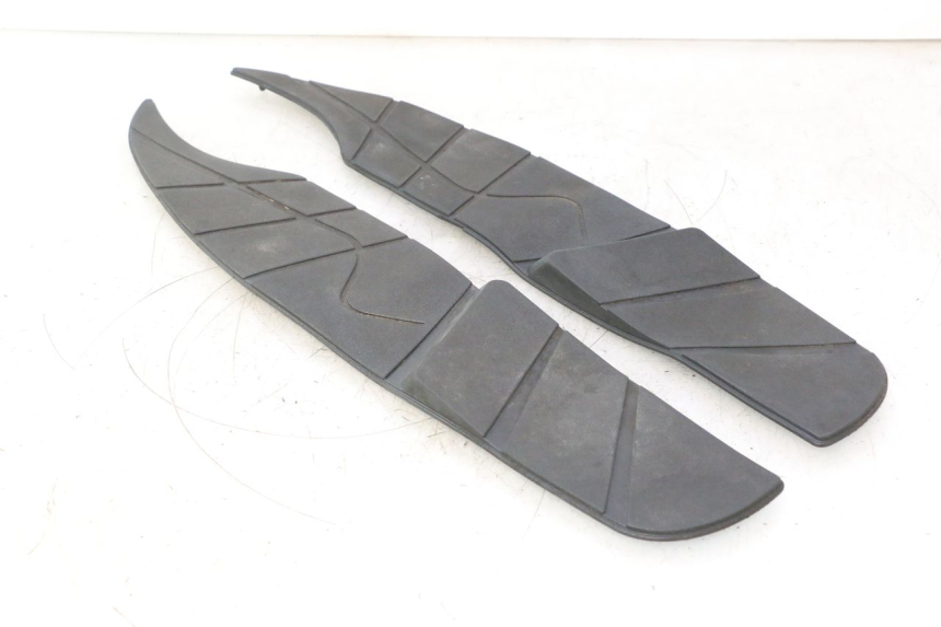photo de TRITTBRETT VERKLEIDUNG GUMMI APRILIA ATLANTIC S 125 (2010 - 2013) - Detailansicht des Bauteils