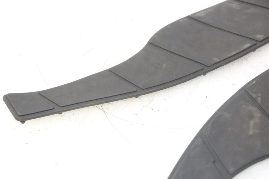 photo de TRITTBRETT VERKLEIDUNG GUMMI SUZUKI BURGMAN 125 (2007 - 2014) - Geprüftes Gebrauchtteil