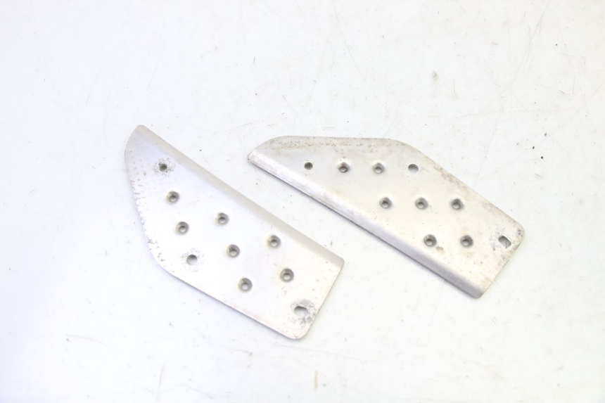 photo de TRITTBRETT VERKLEIDUNG GUMMI YAMAHA BW'S 100 (1999 - 2002) - Hauptansicht