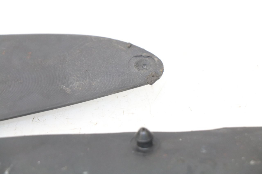 photo de TRITTBRETT VERKLEIDUNG GUMMI ERIDER CARGO 1 (2009 - 2018) - Zoom auf Gebrauchszustand