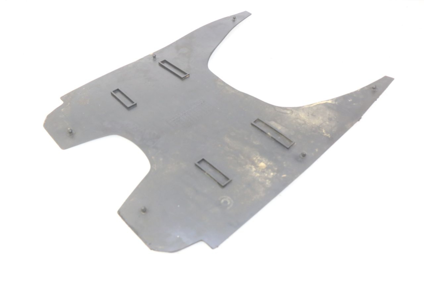 photo de FUßRAUMMATTE SUZUKI CP 80 (1985 - 1996) - Zoom auf Gebrauchszustand