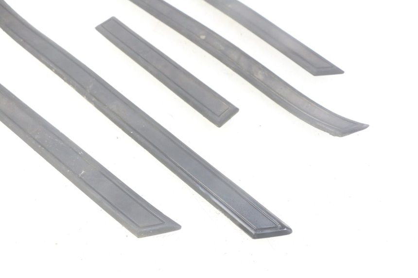 photo de FUßRAUMMATTE PEUGEOT DJANGO 2T 50 (2014 - 2019) - Zoom auf Gebrauchszustand