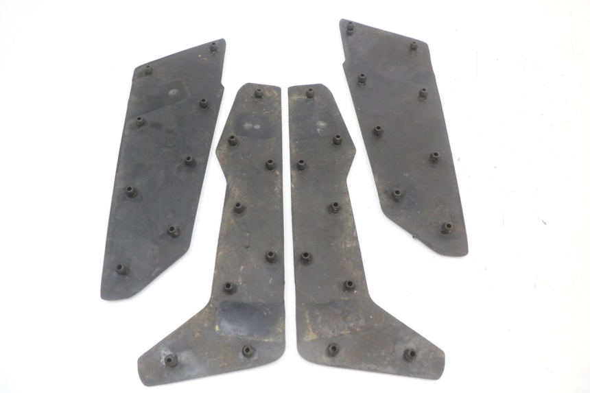 photo de TRITTBRETT VERKLEIDUNG GUMMI LONGJIA EASY MAX 125 (2020 - 2024) - Detailansicht des Bauteils