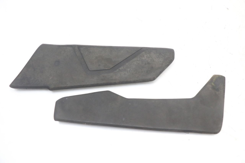 photo de TRITTBRETT VERKLEIDUNG GUMMI LONGJIA EASY MAX 125 (2020 - 2024) - Zoom auf Gebrauchszustand