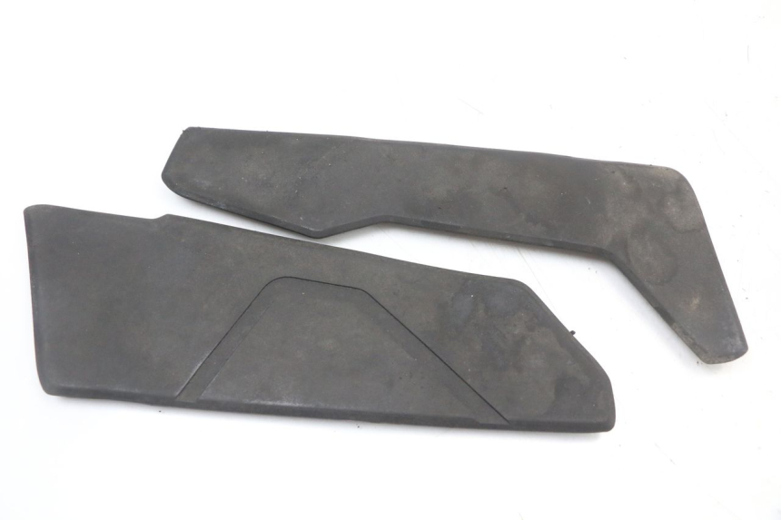 photo de TRITTBRETT VERKLEIDUNG GUMMI LONGJIA EASY MAX 125 (2020 - 2024) - Alternative Perspektive