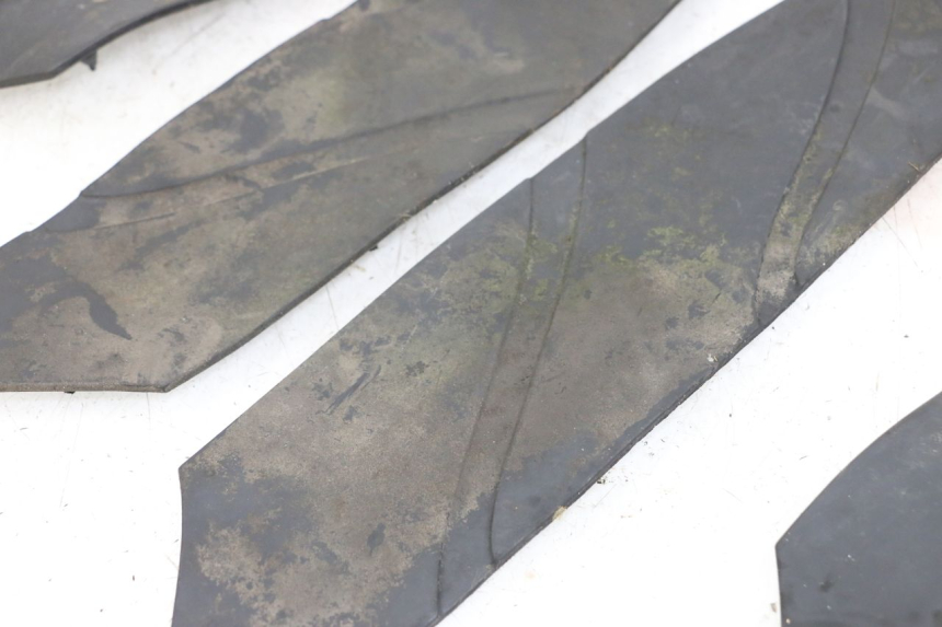 photo de FUßRASTENMATTE HONDA FES S-WING SWING ABS 125 (2007 - 2015) - Zoom auf Gebrauchszustand